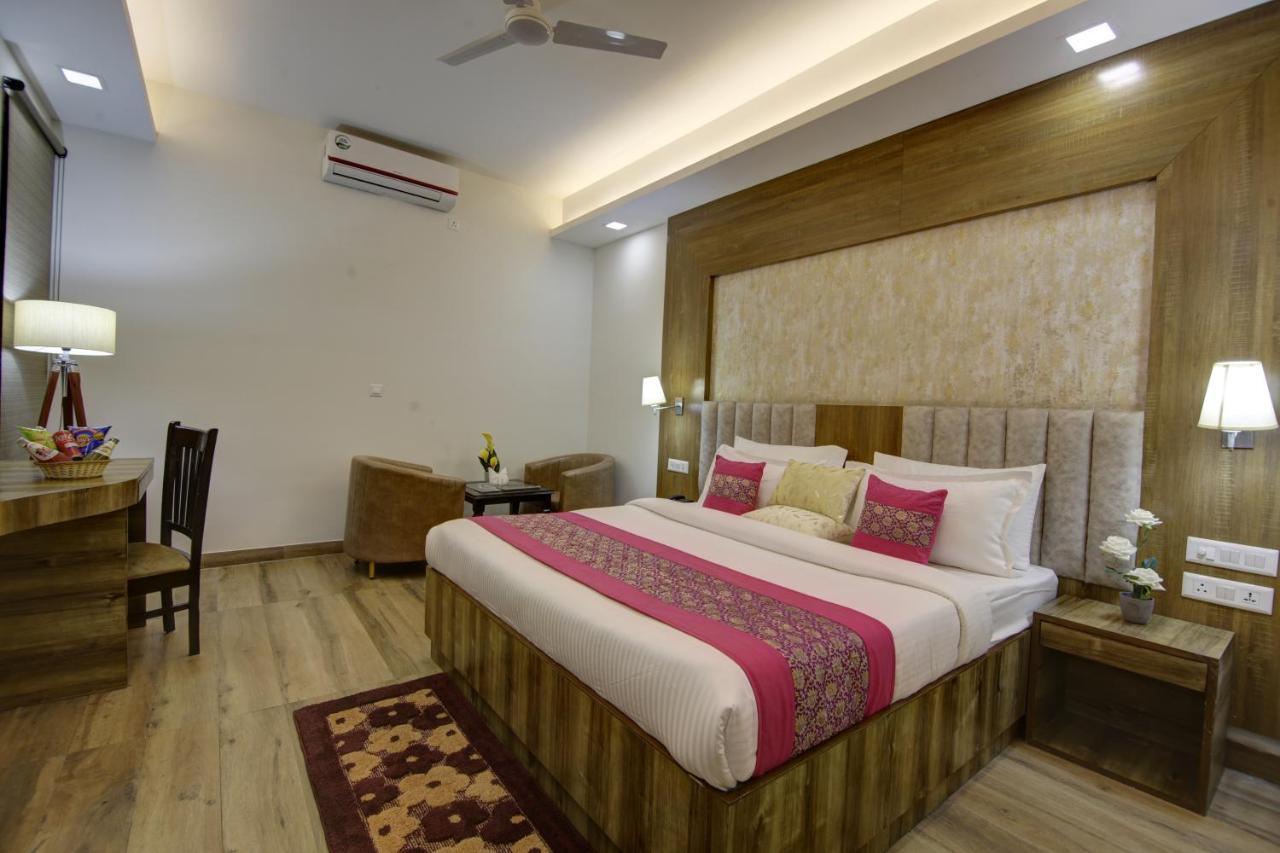 Hotel The Prithvi Near Delhi Airport New Delhi Ngoại thất bức ảnh